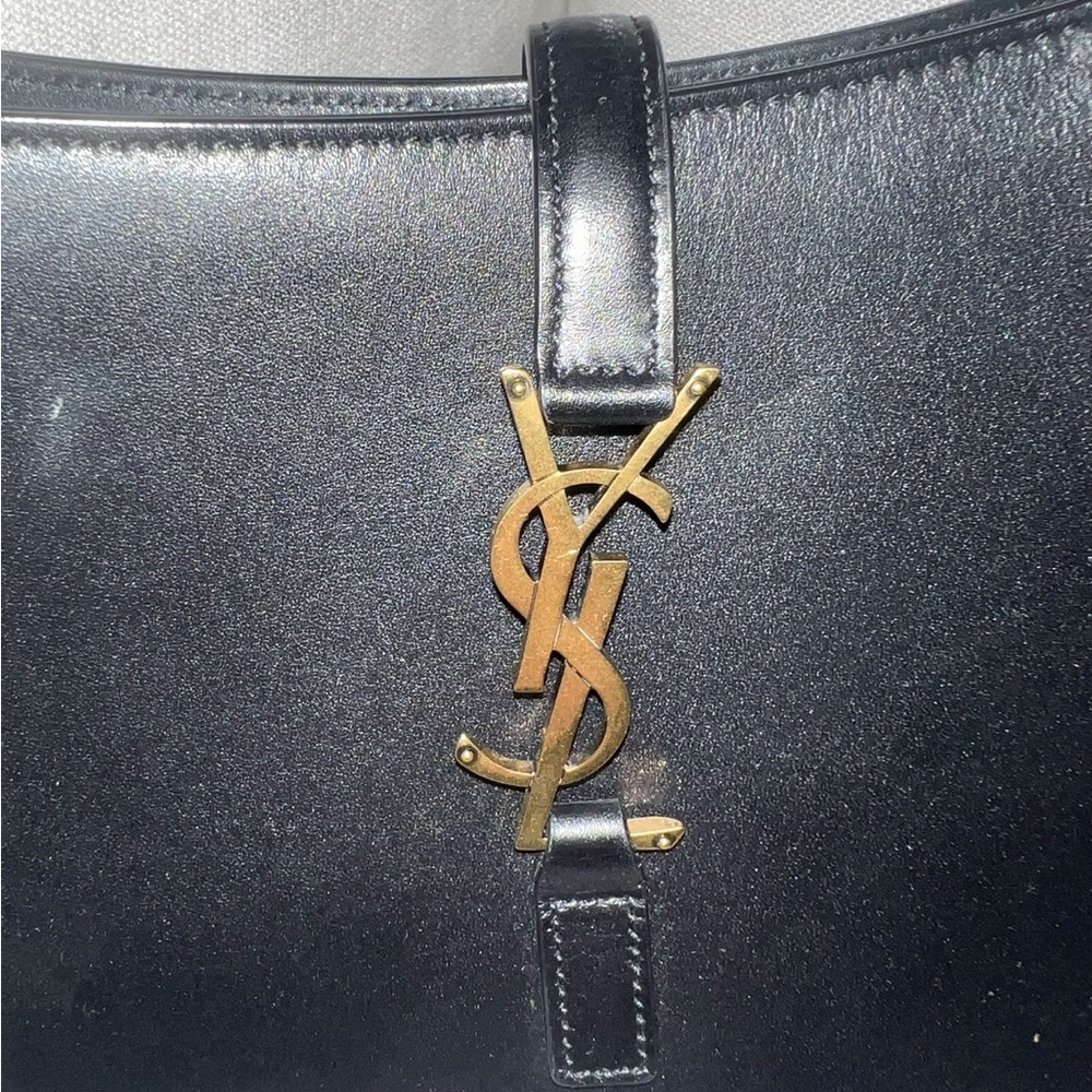 Yves Saint Laurent Black Leather Shoulder Bag - Picture 2 of 5